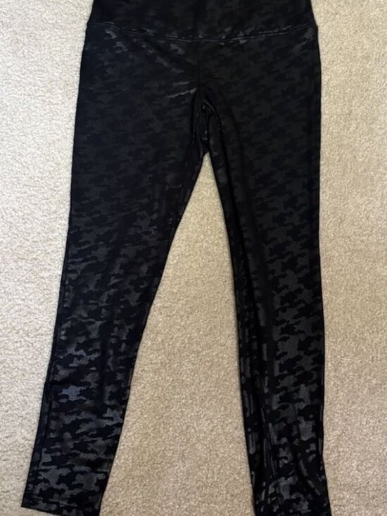 Chico's Pants - Chicos Zenergy Black Foil Leggings Perfect Stretch Slim Ankle Size 1 US 8-10